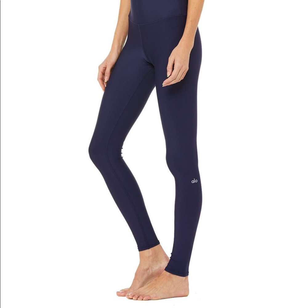 Alo Navy airlift leggings size M.